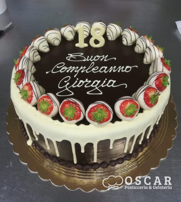 co18 024 torta compleanno